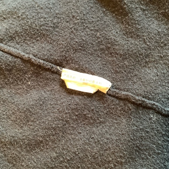 Hollister Sweater - Picture 5 of 5